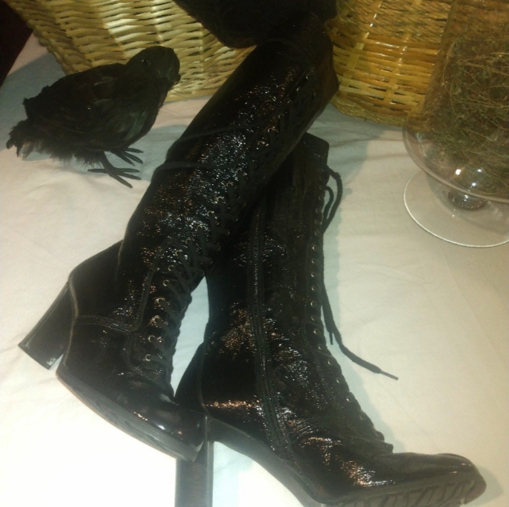 Stuart Weitzman gothic boots - Picture 6 of 16